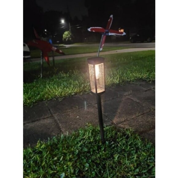 Bright Solar Pathway Lights Outdoor 8 Pack Solar Powered Lights Waterproof - Picture 2 of 3
